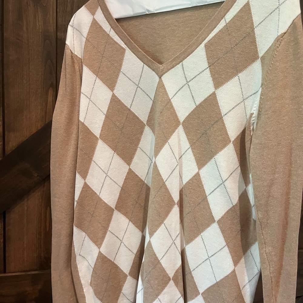 Tommy Hilfiger Beige and White Sweater